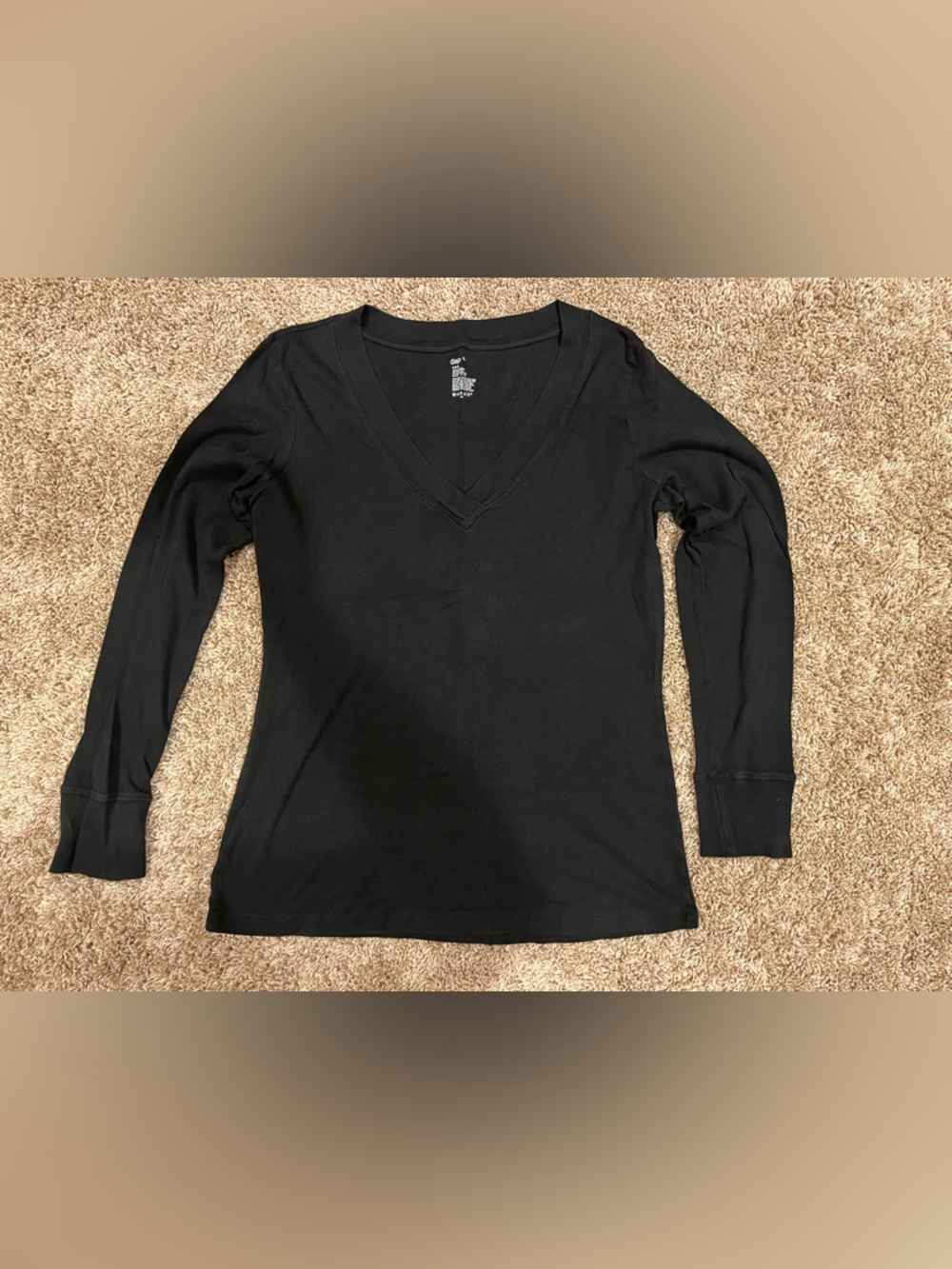 GAP Black V-neck Shirt XL